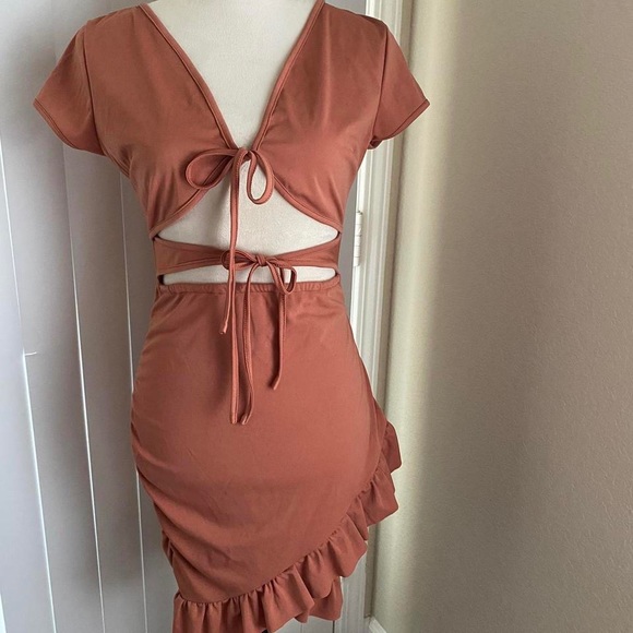 Pink Spring Dress - Picture 2 of 4